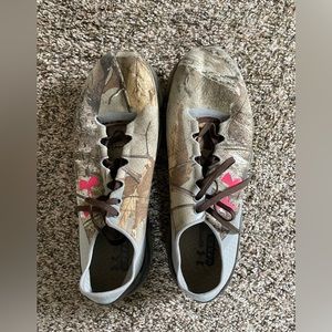 Under Armour Women’s Camo Athletic Shoes size 10.5